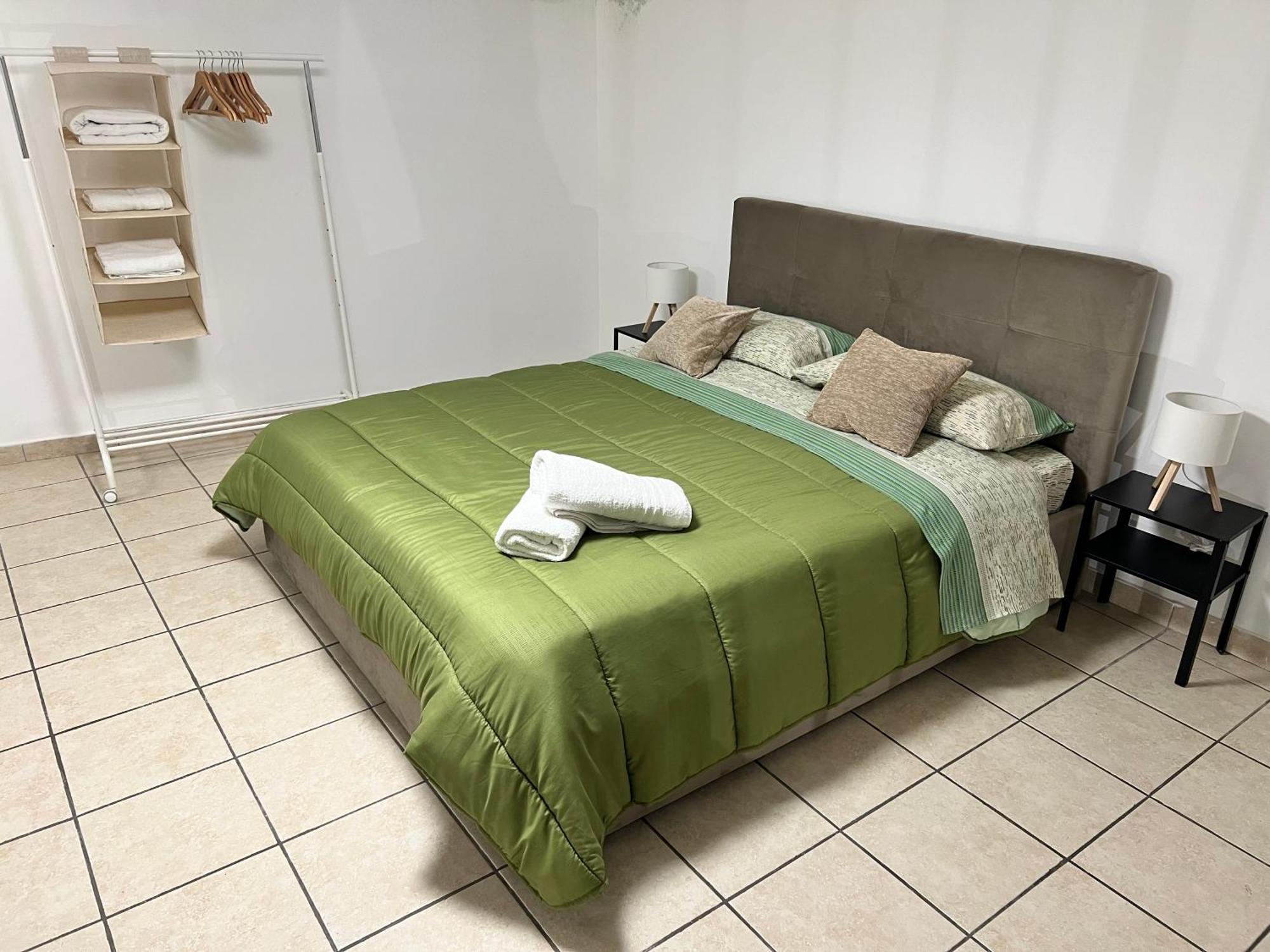 Casa vacanze Catania,sicilia,barcaioli Home2 Aeroporto di Catania Fontana Rossa